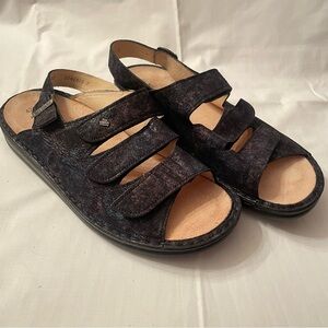 Finn Comfort Black Velcro Sandals Size 42 (US 11) Sparkly Black and Navy Leather